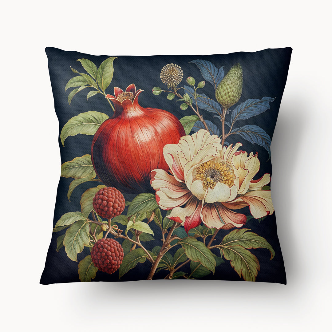 Housse de Coussin FLORAL - Grenade Jardin De Tillières avec bouquet de fleurs sur fond bleu marine mzelle design