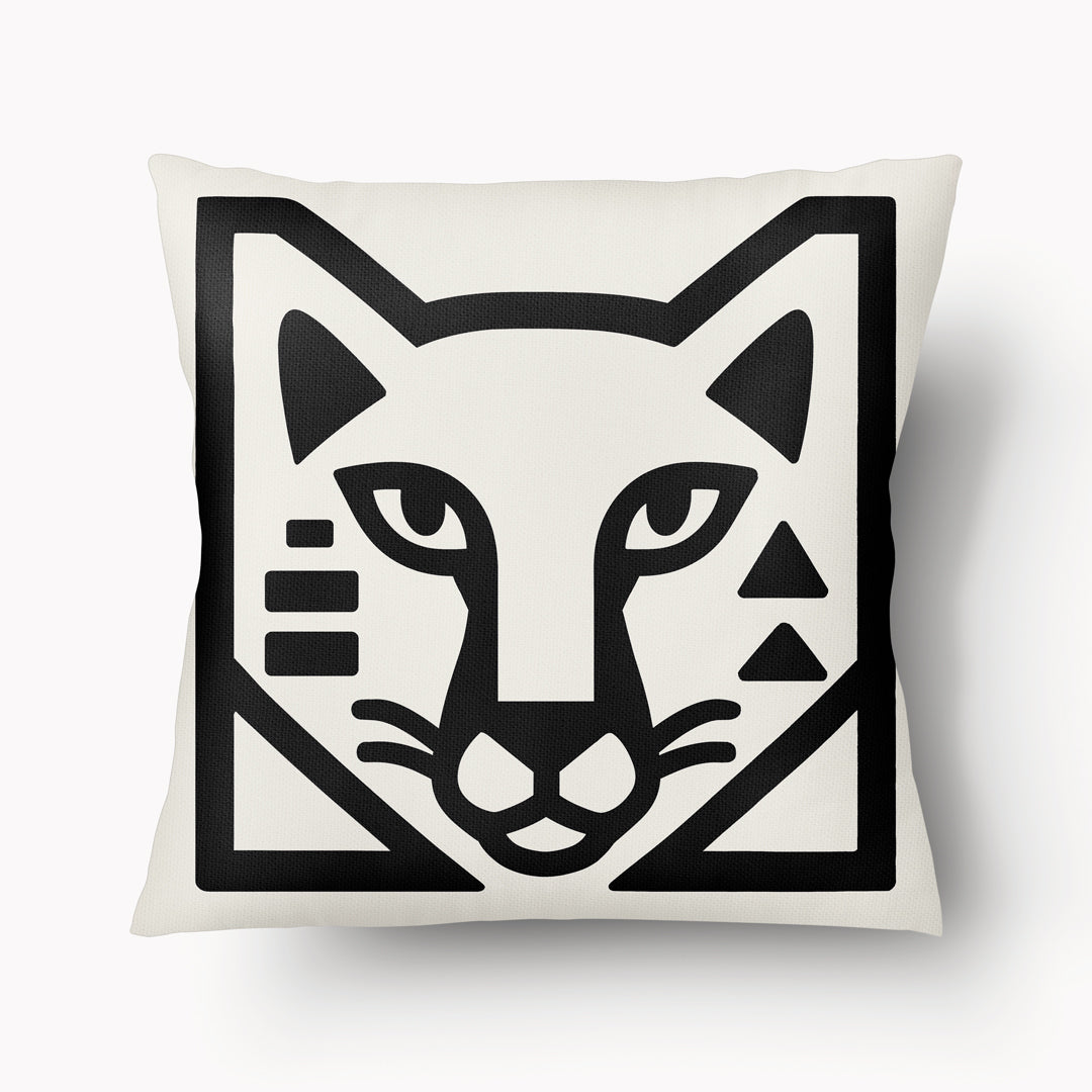 Housse de coussin graphique Mzelle Design - tête de puma bicolore noir et écru, brut et élégant, entre art tribal et design contemporain