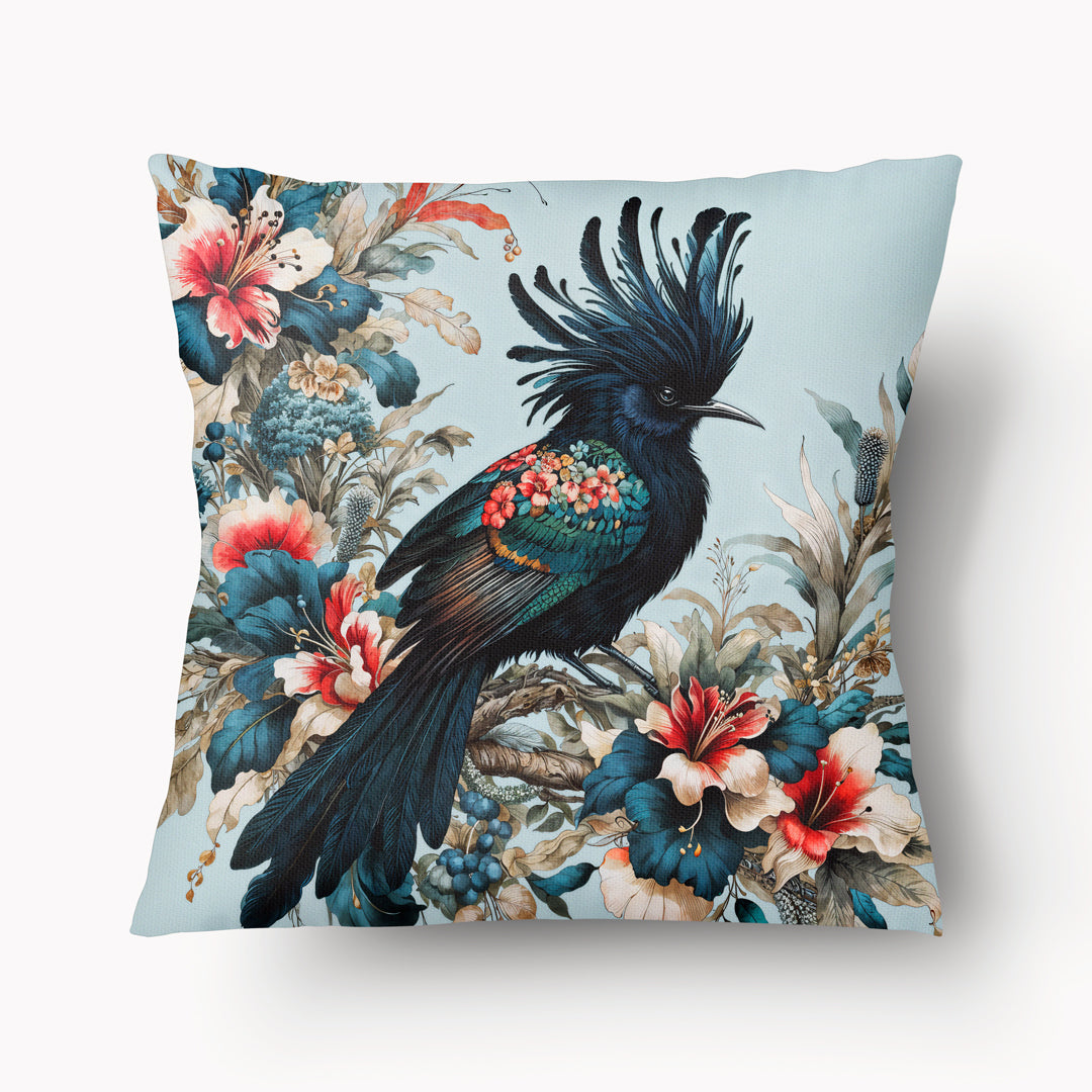 Coussin décoration intérieur motif OISEAUX Mzelle Design - Un oiseau en aquarelle au plumage coloré sur fond de fleurs bleu glace et turquoise