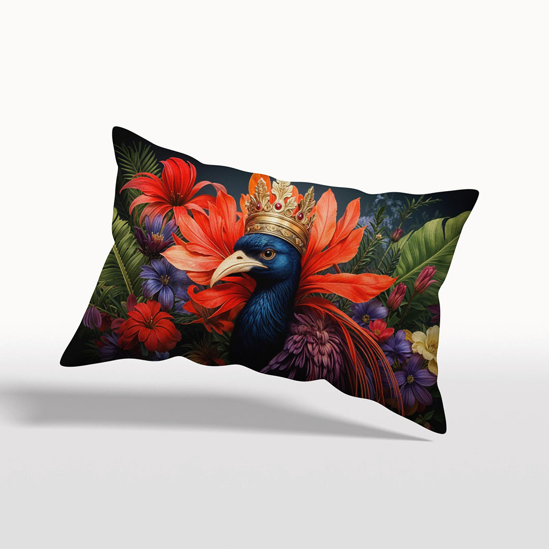 Coussin rectangulaire pour la décoration intérieur thème OISEAUX Mzelle Design - Un oiseau au plumage coloré et au panache spectaculaire.
