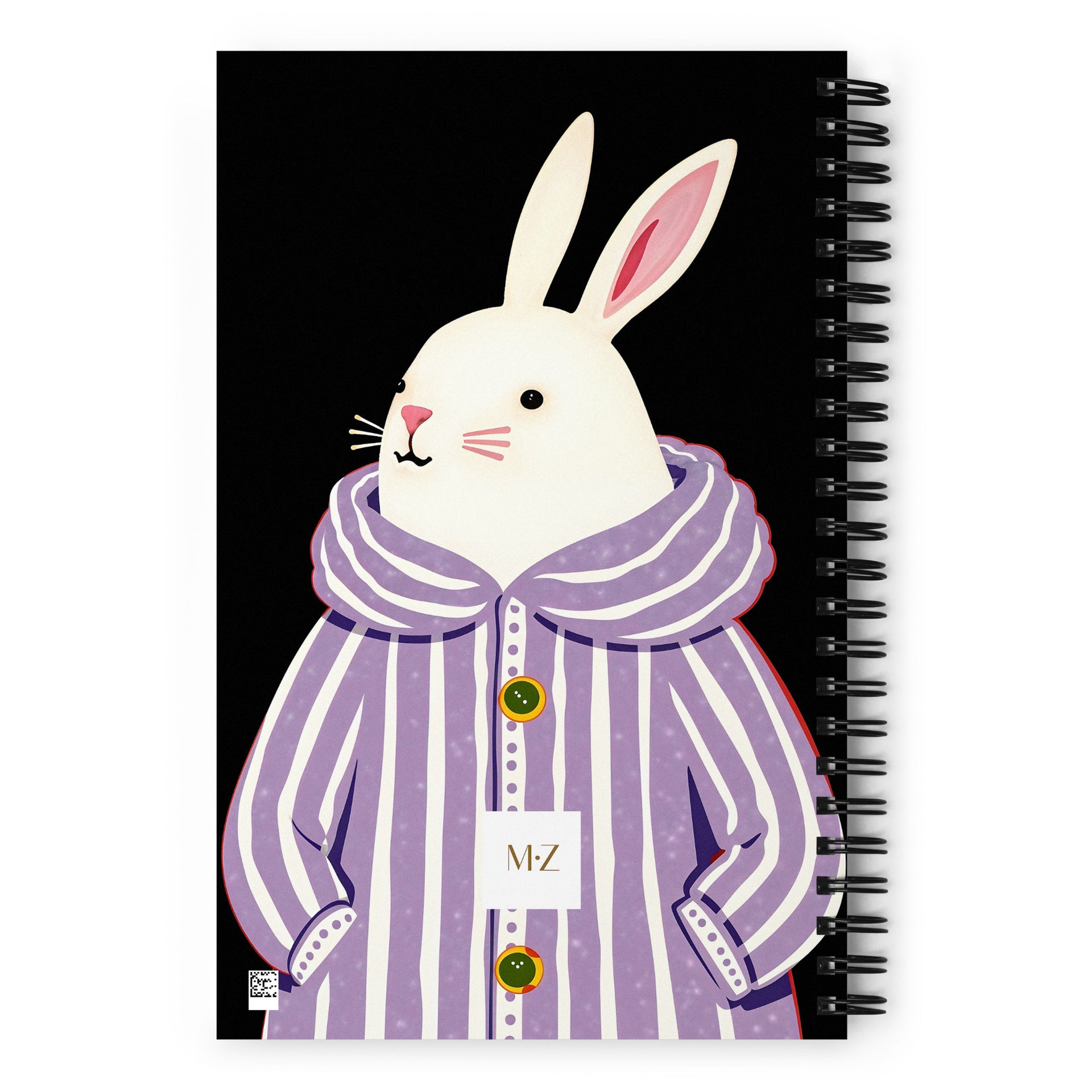 Carnet à spirale A5 MZelle Design Motif illustré moderne, des lapins mignons avec un manteau décoré, recto et verso sur un fond uni noir