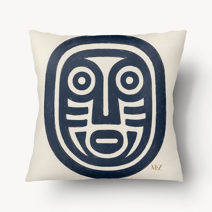 Coussin mzelle design, motif pétroglyphe roches gravées décoration tropicale chic, minimaliste, fond écru.