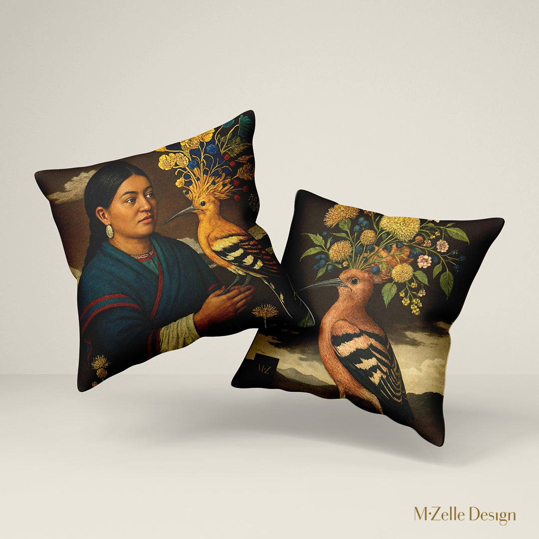 Deux superbes Coussin décoration d'AMERIQUE LATINE marque Mzelle design, amérindienne et oiseau huppe superbe plumage avec des fleurs