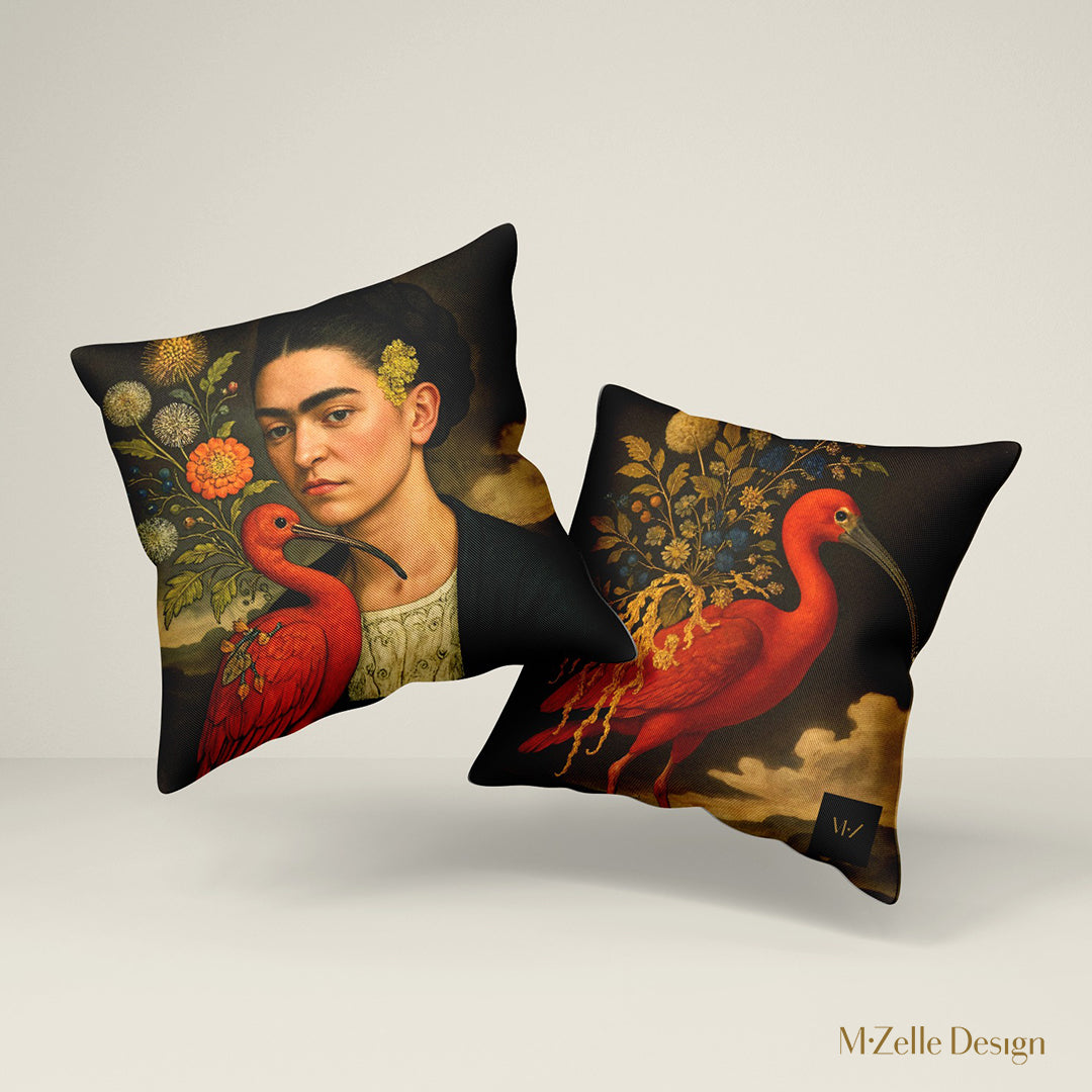 Superbe coussins réversibles avec un portrait artistique de Frida Kahlo au recto et  un oiseau Ibis rouge au verso Marque Mzelle Design