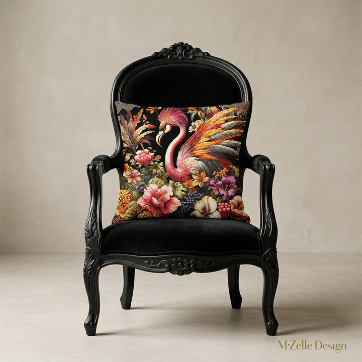 photographie professionnelle, vue de face sur un fauteuil régence noir avec un coussin posé dessus, placé dans un décor neutre, ecru, sobre, sol en ciment couleur unie.