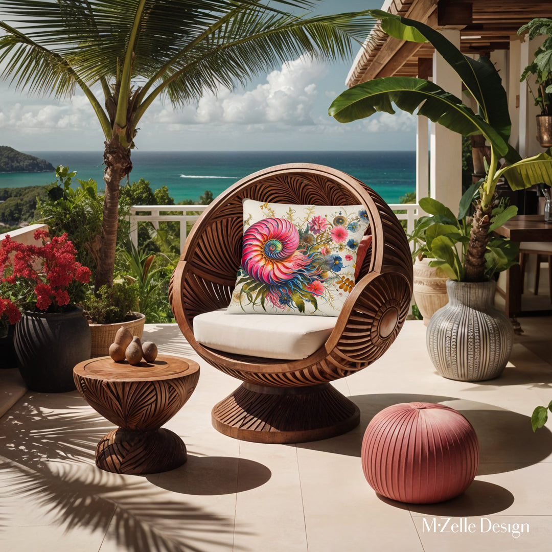Décoration extérieure terrasse aux antilles avec un fauteuil design en bois orné d'un Coussin mzelle design Nautilus Rose 