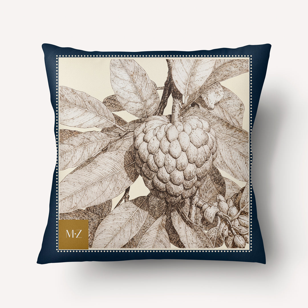 Housse décorative aspect lin, mzelle design, Coussin fruit exotique pomme cannelle au style naturaliste inspiré des Antilles. mprimé moderne, décoration tropicale élégante.
