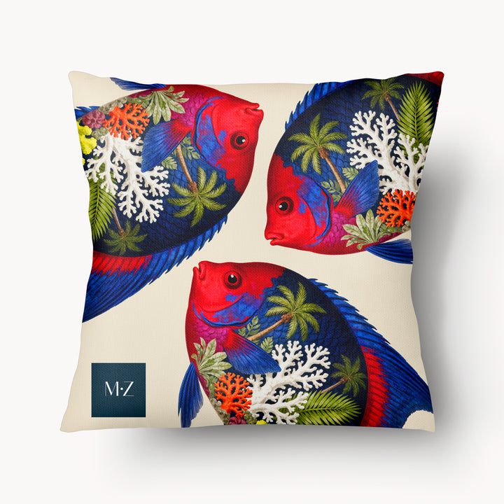 Housse de coussin mzelle design, décoration tropicale, coastal living, poissons colorés et coraux chics.