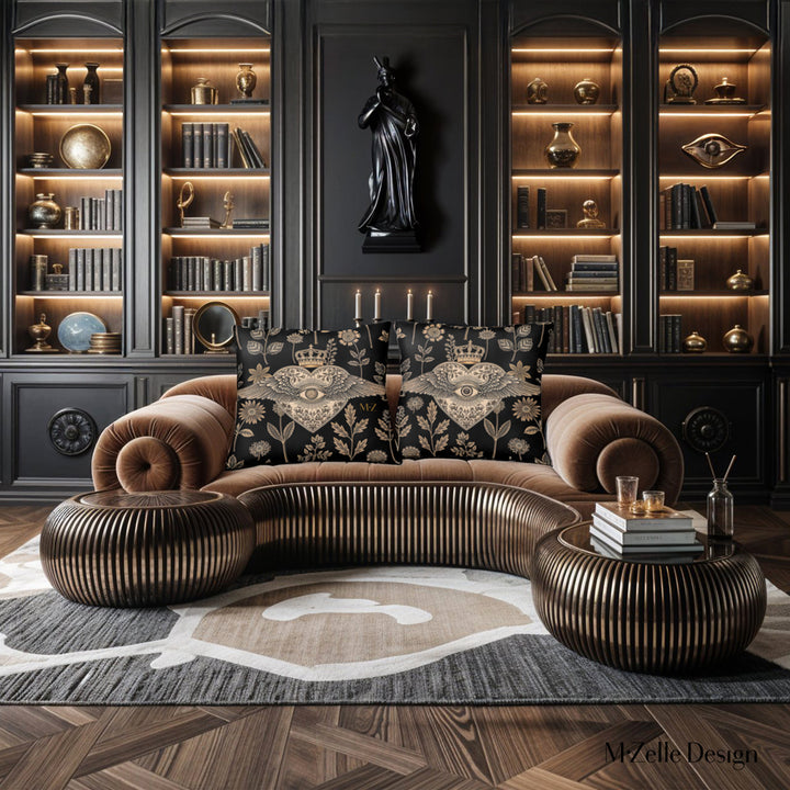 Décoration intérieur d'un salon futuriste avec deux Coussins EX VOTO Mzelle design -  motif liturgique coeur avec un oeil et des ailes sur fond d'herbier noir et or 