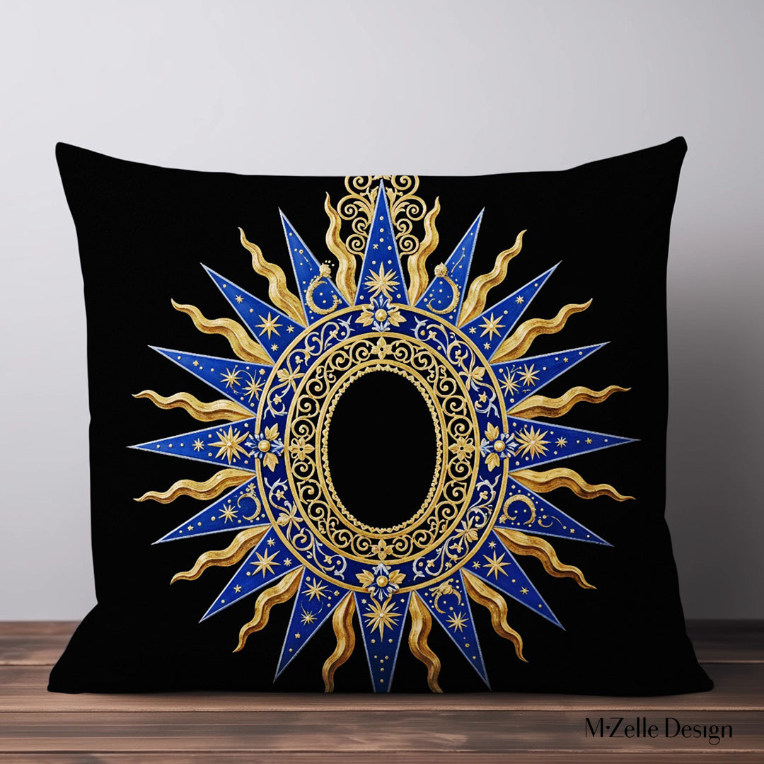 Coussin Mzelle Design, motif Médaillon doré et bleu sur fond noir