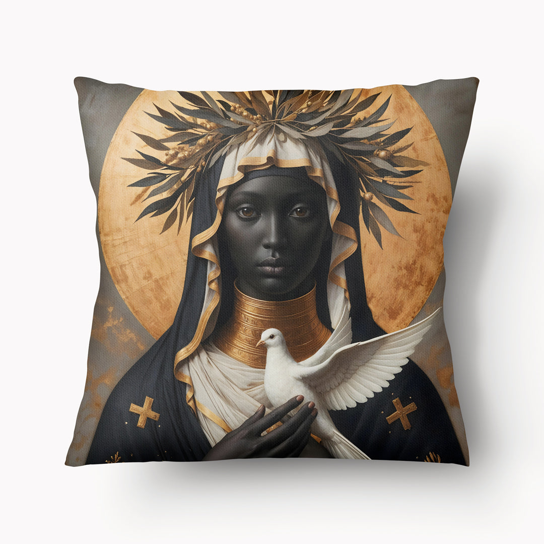 Coussin artistique mzelle design, visage de MADONE Vierge Noire tenant une Colombe