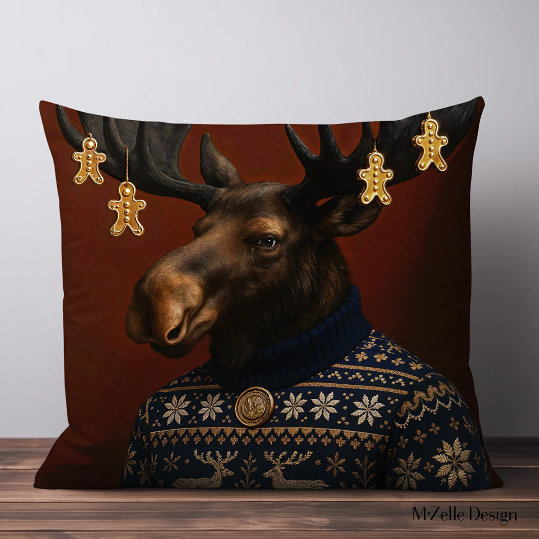 Coussin décoratif de Noël Mzelle Design, Caribou en pull de Noël jacquard, charme nordique et esprit festif , pains d'épices 