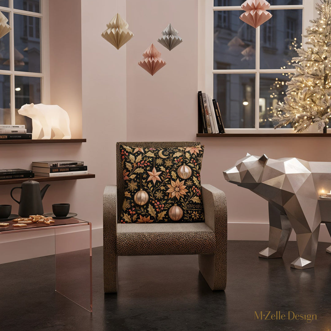 Décoration d'intérieur ambiance Noël, fauteuil avec une Coussin décoratif  Mzelle Design, Ours en costume baroque, originale, motifs poinsettias esprit chic et féerique 