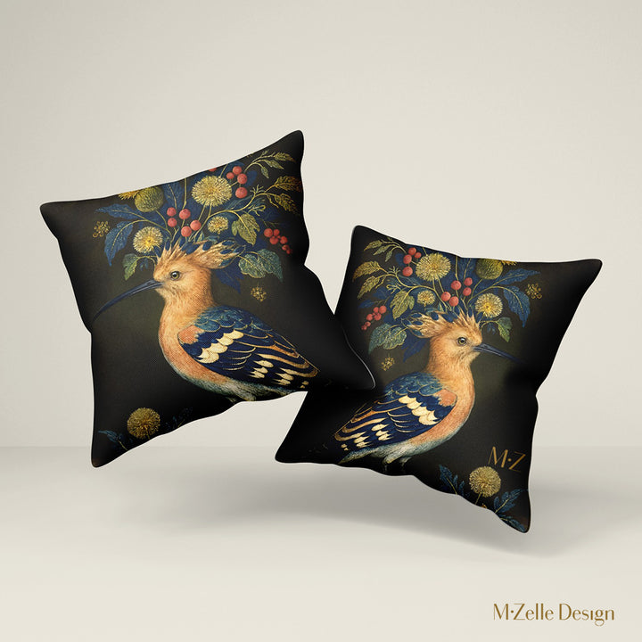 superbes Coussins de décoration OISEAUX Mzelle Design avec une Huppe au Panache Floral artistique sur fond marron chocolat