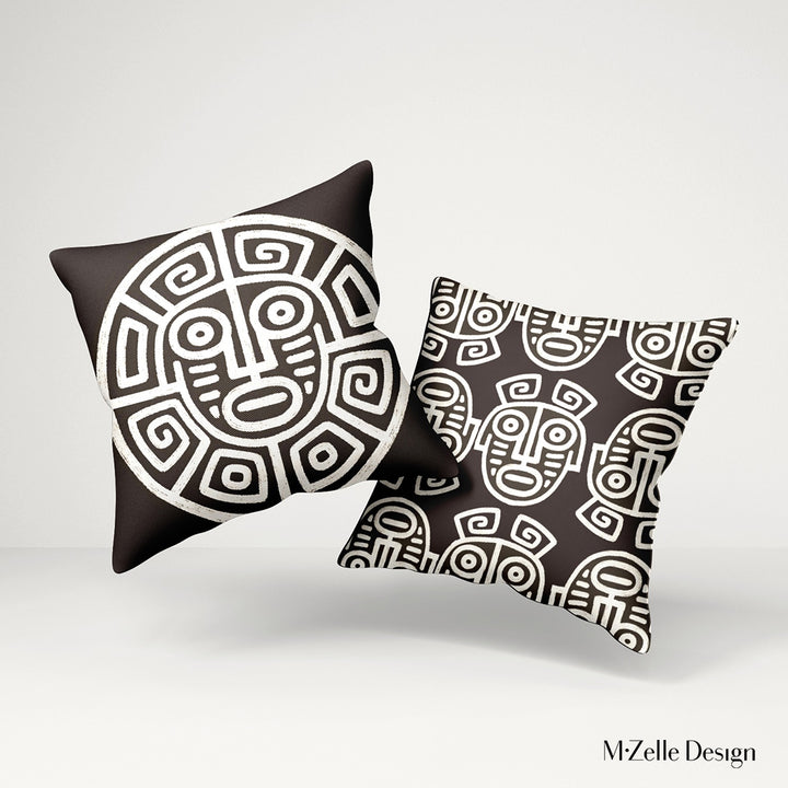 Coussin MZelle Design, Décoration Ethnique - Masque Précolombien ecru sur fond marron