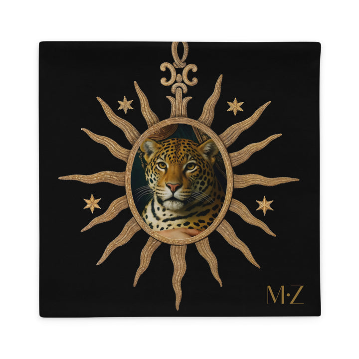 Housse de Coussin MADONE MZelle Design, motif médaillon doré avec un Jaguar sur fond noir