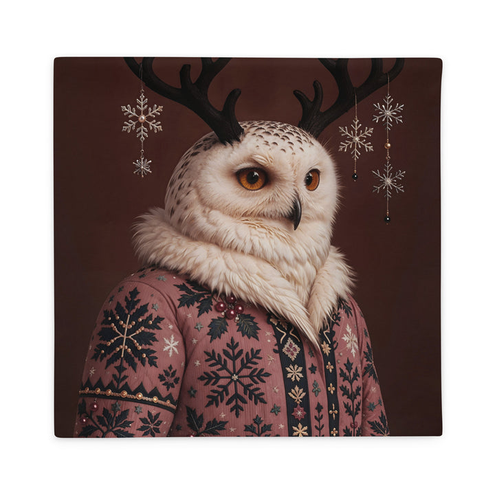 Housse de Coussin thème NOËL, mzelle design, motif fantaisie Grand Harfang des neiges portant un manteau brodé et des cornes de cerf