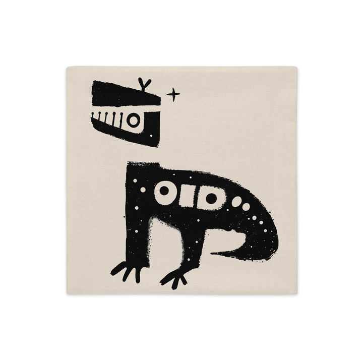 Housse de Coussin graphique de décoration de la marque MZelle Design, sur fond clair un motif noir représente un animal tribal, style rupestre moderne