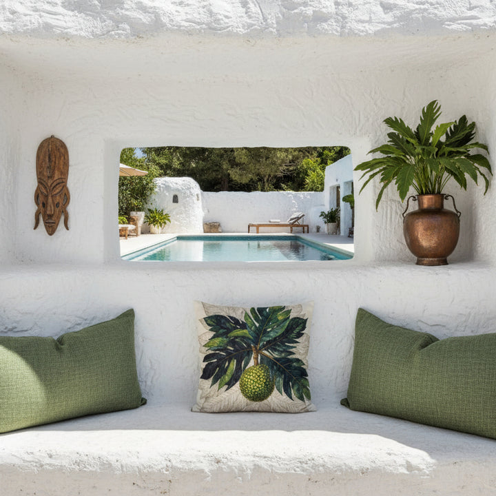 Décoration d'intérieur avec un Coussin thème CARAÏBE Mzelle Design motif Fruit à Pain sur fond écru