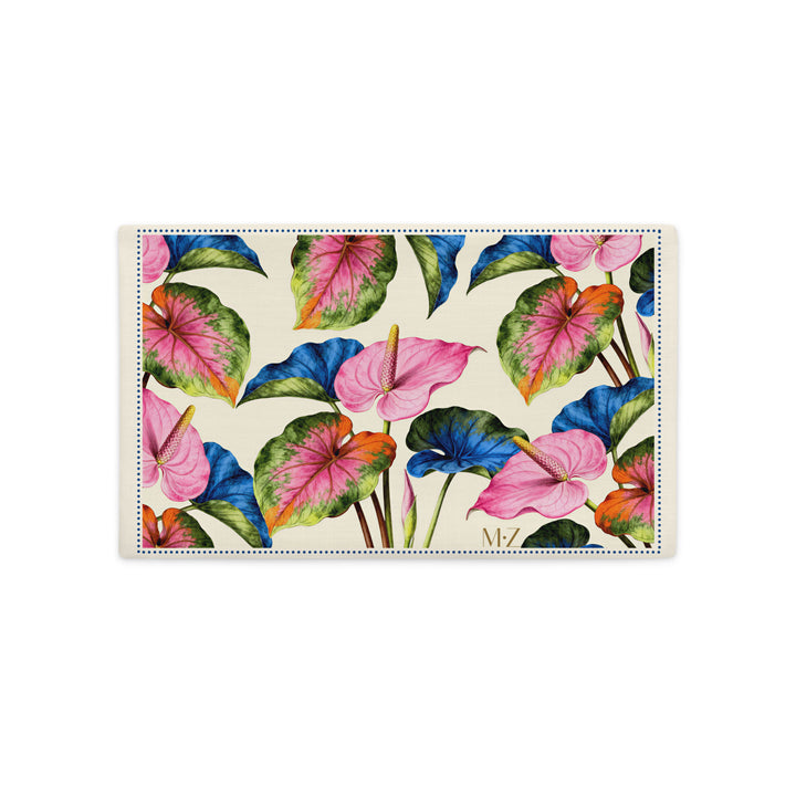 Housse de Coussin mzelle design, aspect lin rectangulaire, décoration tropicale moderne, fleurs anthuriums acidulées.