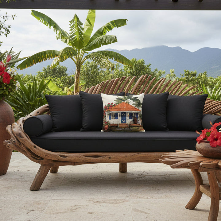 Décoration exotique MZelle Design, coussin Imprimé Case Créole Caraïbes colorée et arbre tropical sur fond écru