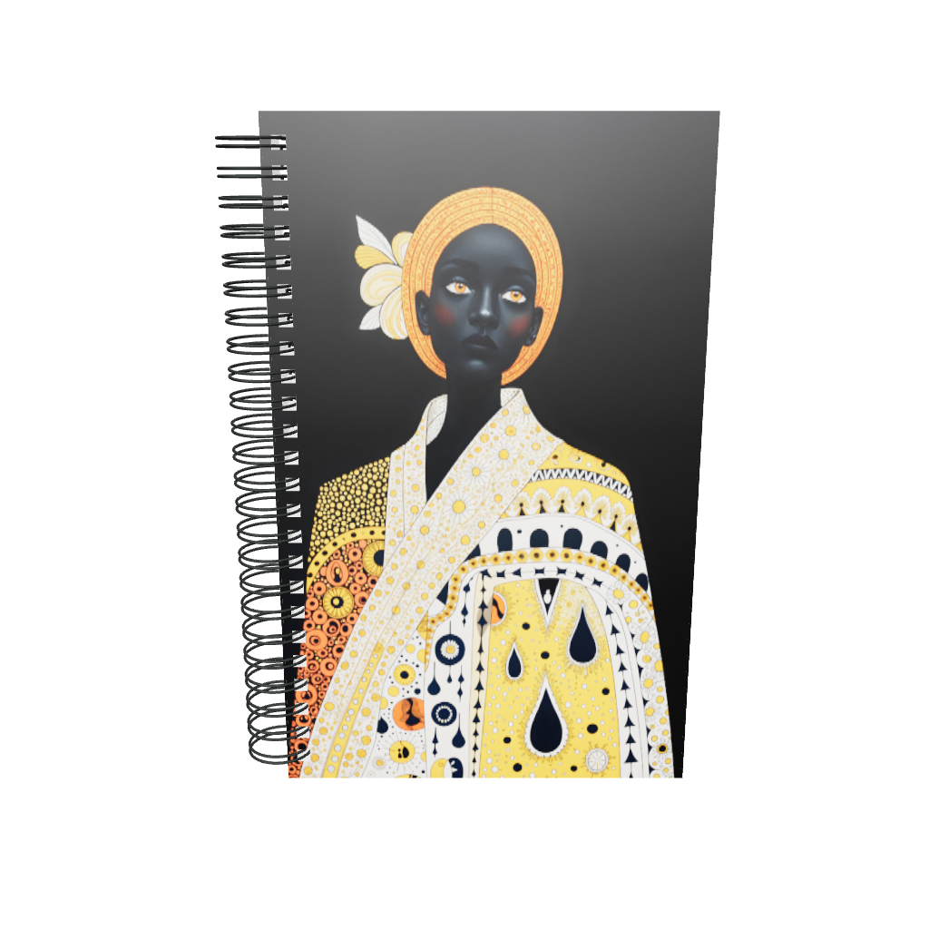 Carnet A5 Mzelle Design, couverture illustrée recto et verso, portrait de femme africaine sur fond noir motif ethnique tons jaune