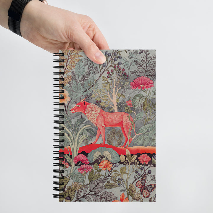 Carnet haut de gamme Mzelle Design, motif original chimère animal fabuleux style naturaliste, effet aquarelle, fleurs et papillons.