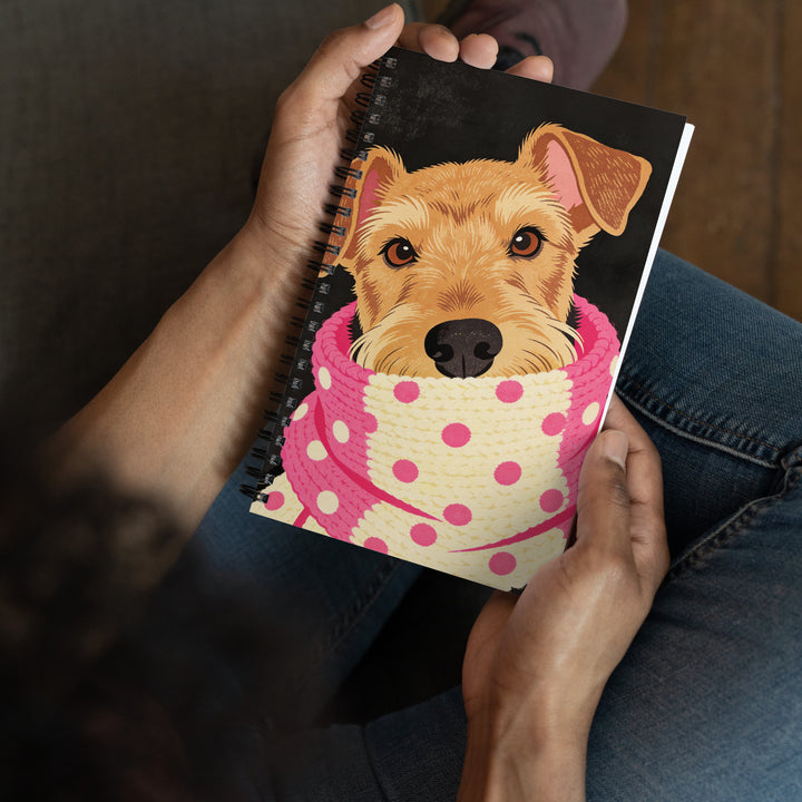 Carnet A5, 140 pages pointillées, Couverture illustrée motif fox terrier Mzelle design.