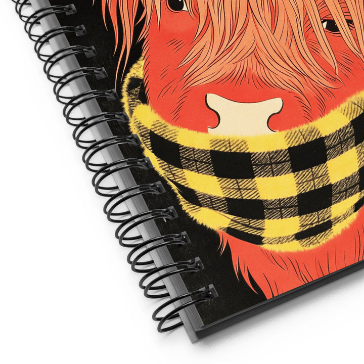 Carnet A5 à spirale mzelle design, 140 pages pointillées, Couverture motif Vache d'Ecosse stylisée, esprit japon.